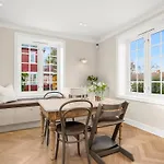Villa Unik Villaeiendom, Totalrenovert I Klassisk Stil *
