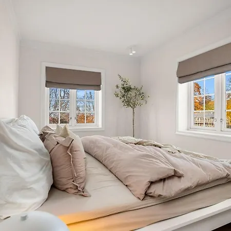 Unik Villaeiendom, Totalrenovert I Klassisk Stil