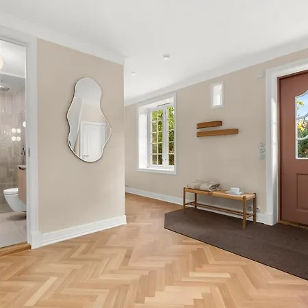 Unik Villaeiendom, Totalrenovert I Klassisk Stil Villa *