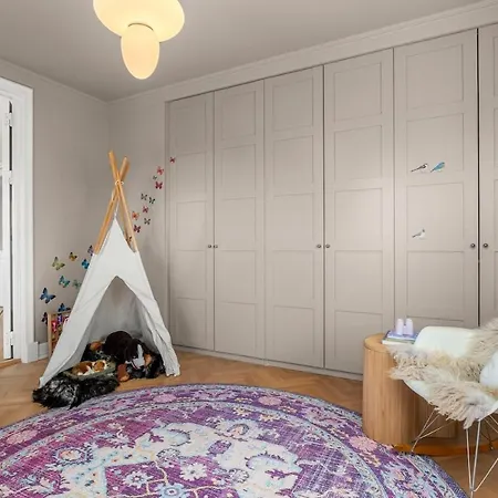 Unik Villaeiendom, Totalrenovert I Klassisk Stil Villa *